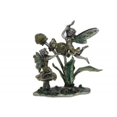 The pair of fairies on the leaves. The pair of fairies on the leaves.