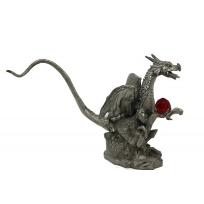 Der Drachen mit langen Schwanz und rote Kugel in der Hand. Der Drachen mit langen Schwanz und rote Kugel in der Hand.