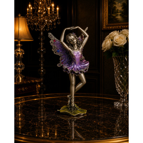 The fairies dancers standing.