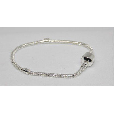 The bracelet. size M The bracelet. size M