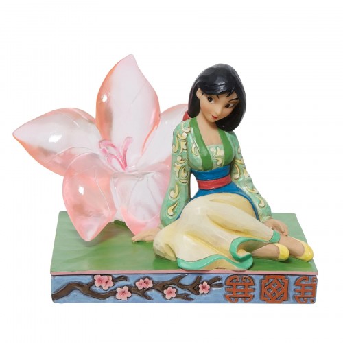 Mulan seduta con il fiore. (by Jim Shore)