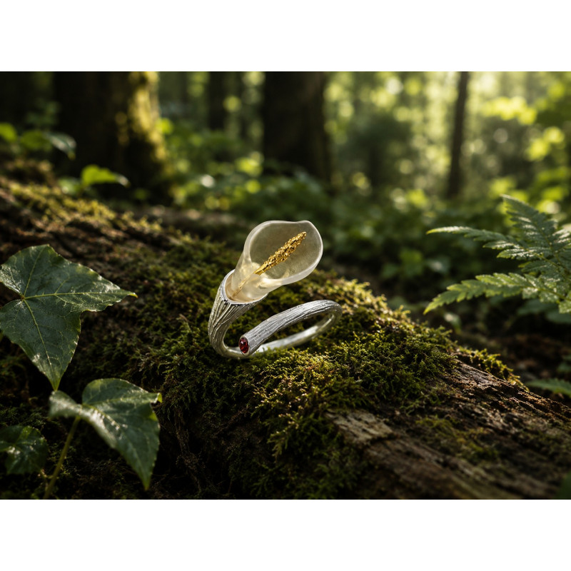 Anello Calla Lily con fiore di calla in vetro satinato