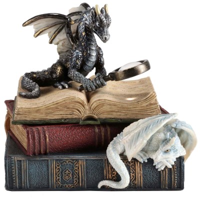 Miniature scholars (trinket box). Miniature scholars (trinket box).