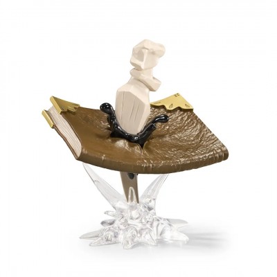 Prop-Ups - Tom Riddle's Journal with Basilisk Tooth. Prop-Ups - Tom Riddle's Journal with Basilisk Tooth.