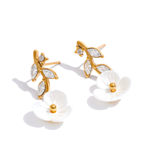 Orecchini con fiore singolo e zirconi.